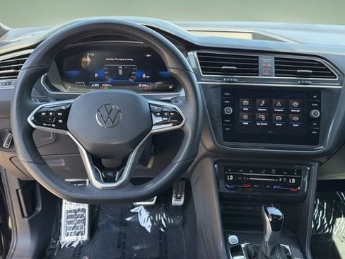 Used 2023 Volkswagen Tiguan SE R-Line FWD image 15