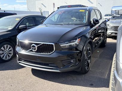 Used 2019 Volvo XC40 T4 Momentum
