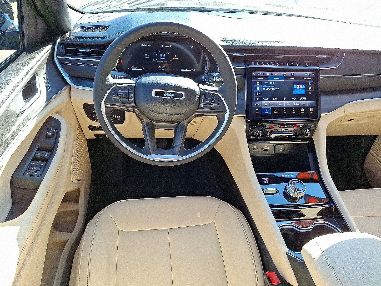 Certified 2023 Jeep Grand Cherokee Limited AWD/4WD image 12