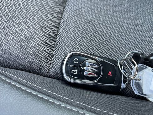 Used 2025 Buick Encore GX Preferred image 23