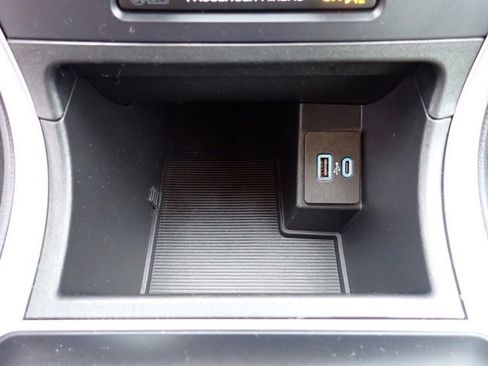 Used 2022 Ford Edge SE w/ Black Appearance Package image 25