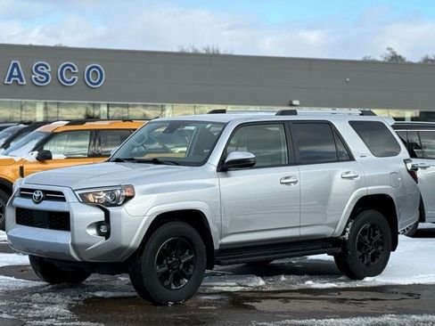 Used 2024 Toyota 4Runner SR5 image 34