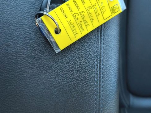 Used 2024 Buick Encore GX Sport Touring image 28