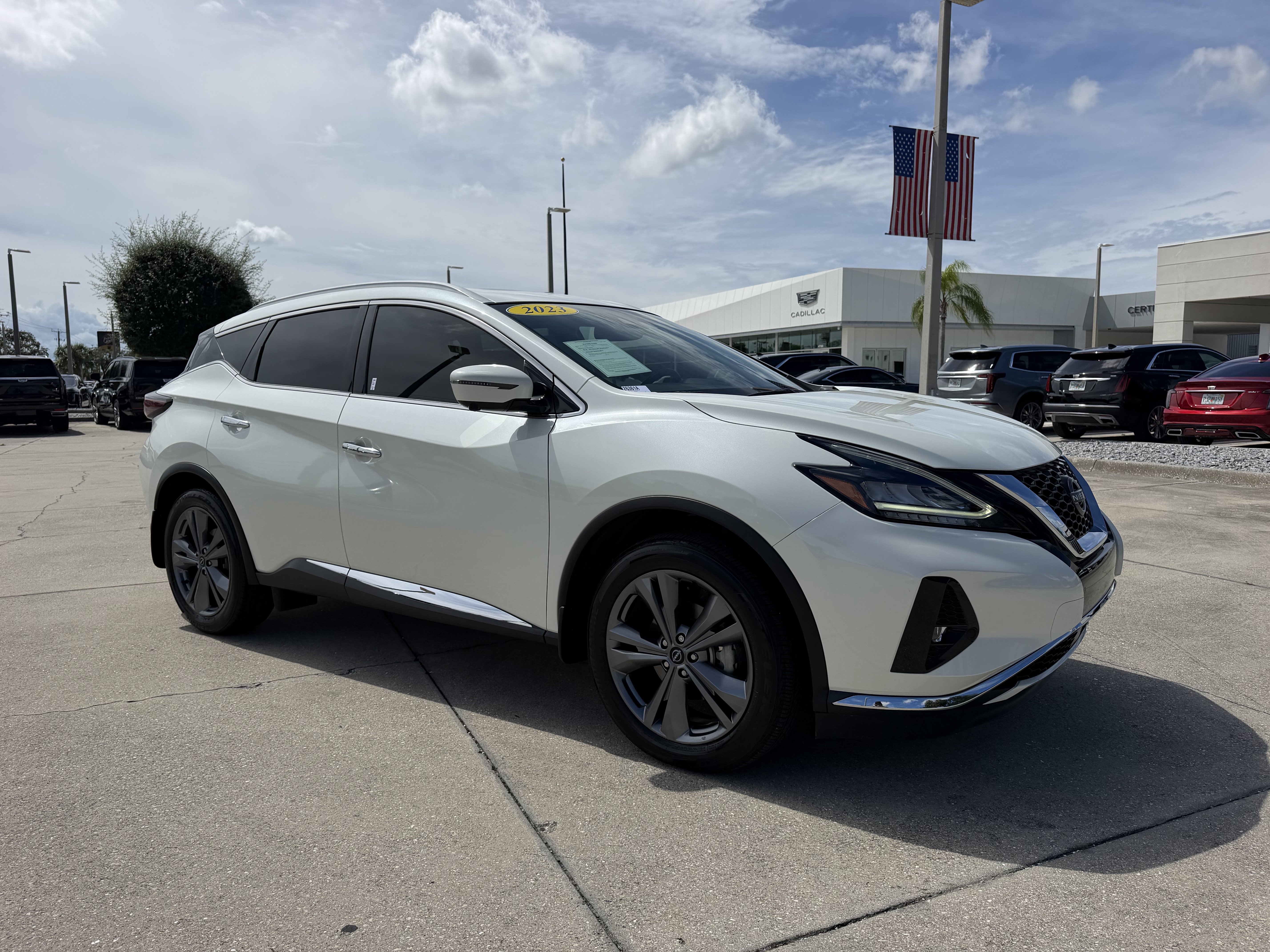 Used 2023 Nissan Murano Platinum w/ Cargo Package FWD image 1