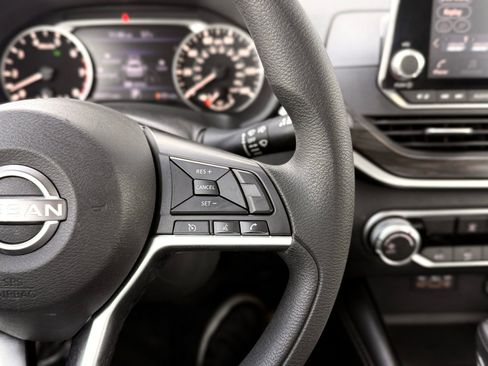 Used 2023 Nissan Altima 2.5 SV image 40