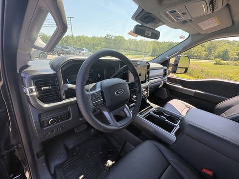 New 2026 Ford F250 Lariat w/ Black Appearance Package AWD/4WD image 30