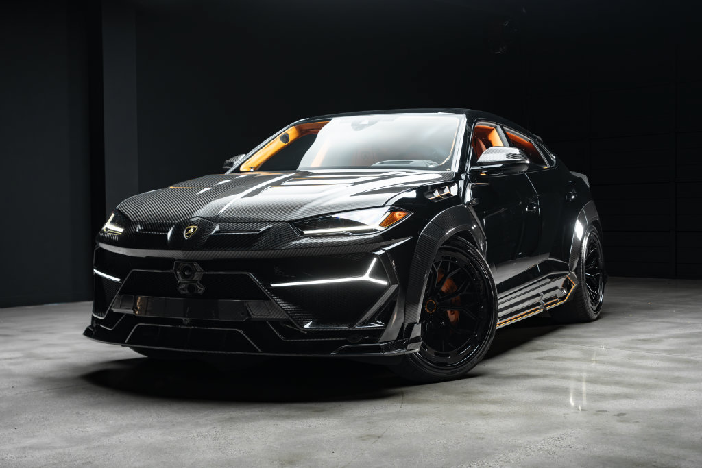 Used 2022 Lamborghini Urus AWD/4WD image 2