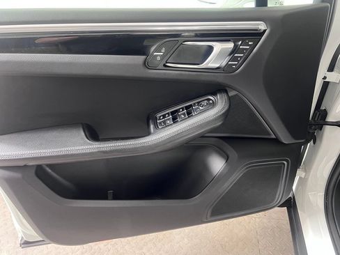 Certified 2023 Porsche Macan Turbo AWD/4WD image 26