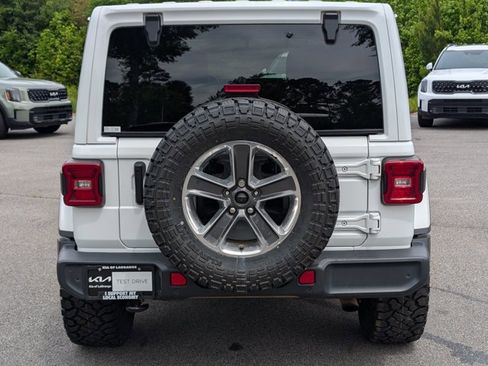 Used 2020 Jeep Wrangler Unlimited Sahara w/ LED Lighting Group AWD/4WD image 8