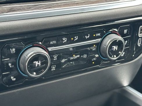 Used 2024 Chevrolet Silverado 2500 LTZ w/ LTZ Convenience Package image 16