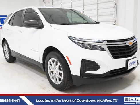 Used 2022 Chevrolet Equinox LS w/ LS Convenience Package FWD image 3