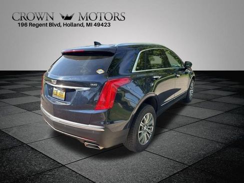 Used 2017 Cadillac XT5 Luxury w/ Driver Awareness Package AWD/4WD image 7