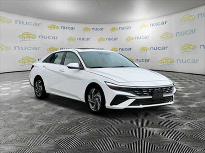 New 2025 Hyundai Elantra SEL