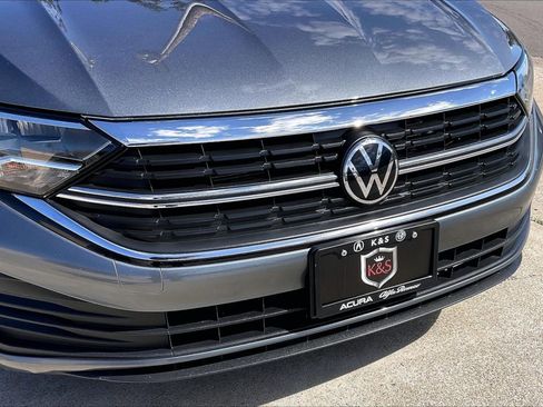 Used 2024 Volkswagen Jetta SE image 28