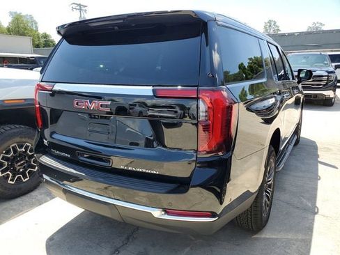 New 2026 GMC Yukon XL Elevation AWD/4WD image 5