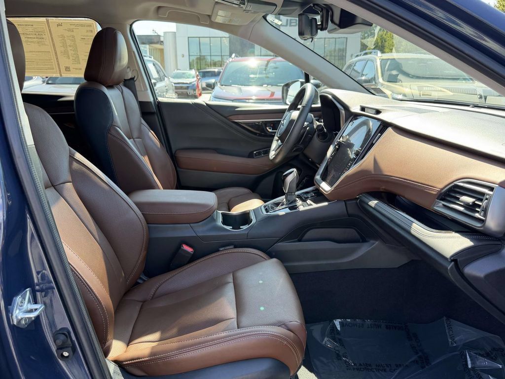 Certified 2025 Subaru Outback Touring XT AWD/4WD image 12