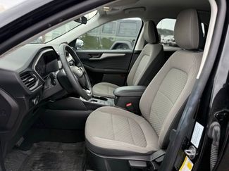 Used 2022 Ford Escape SE w/ SE Sport Appearance Package video 2