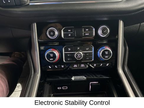 Used 2023 GMC Yukon XL Denali AWD/4WD image 45