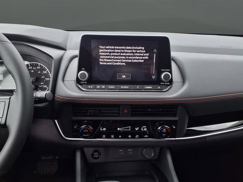 New 2026 Nissan Rogue SV AWD/4WD image 36