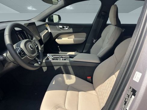 Certified 2026 Volvo XC60 B5 Core image 5