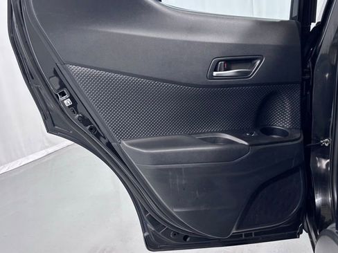 Used 2018 Toyota C-HR XLE FWD image 23