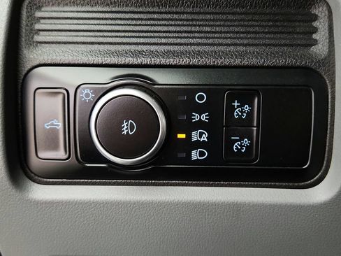 Used 2023 Ford F250 XL w/ STX Appearance Package AWD/4WD image 18