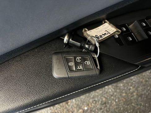 Used 2025 Volkswagen Jetta SE image 22