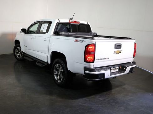 Used 2019 Chevrolet Colorado Z71 AWD/4WD image 2