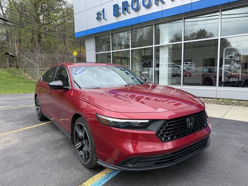 Used 2023 Honda Accord Sport image 1