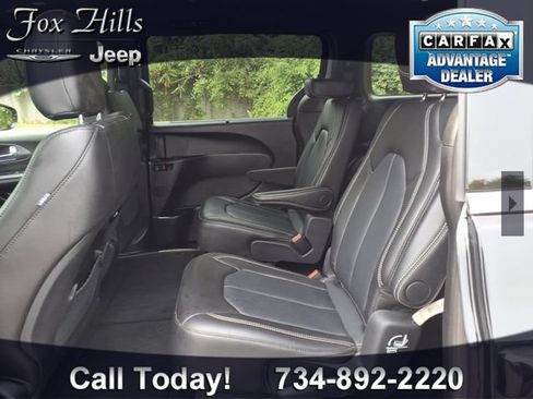 Used 2026 Chrysler Pacifica Select FWD image 13