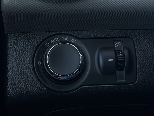Used 2017 Chevrolet Sonic Premier FWD image 20