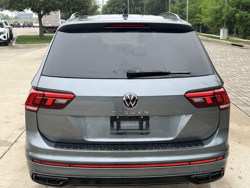 Certified 2023 Volkswagen Tiguan SE R-Line FWD image 9