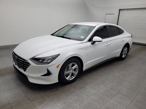 Used 2020 Hyundai Sonata SE w/ Winter Weather Package image 2