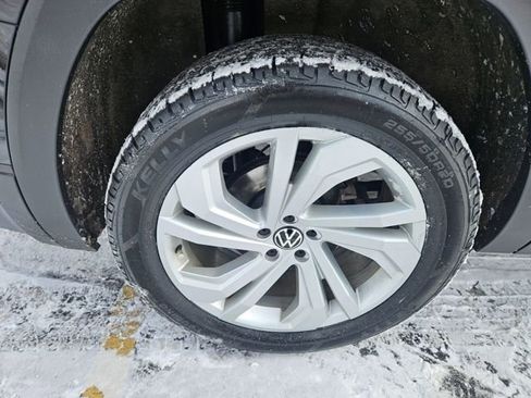 Used 2022 Volkswagen Atlas SE image 25