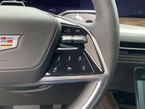 Used 2026 Cadillac Escalade Platinum Luxury image 63