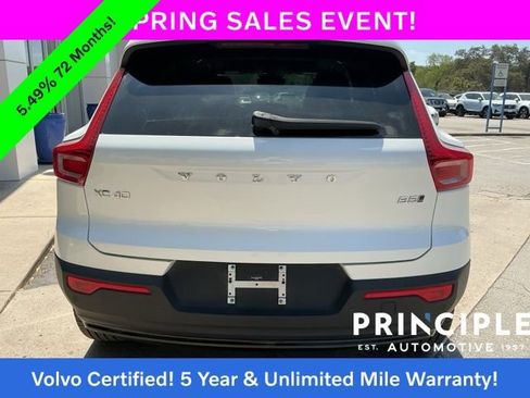 Certified 2025 Volvo XC40 B5 Plus AWD/4WD image 12
