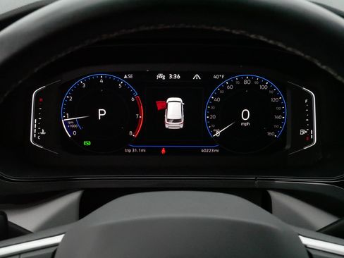 Certified 2022 Volkswagen Taos SEL image 21