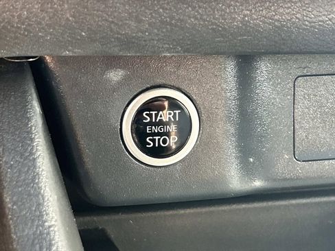 Used 2023 Nissan Rogue SV image 28