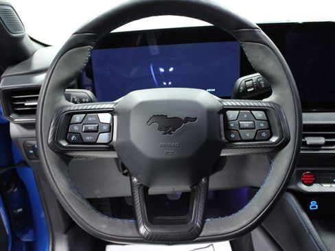 Used 2025 Ford Mustang Dark Horse image 15