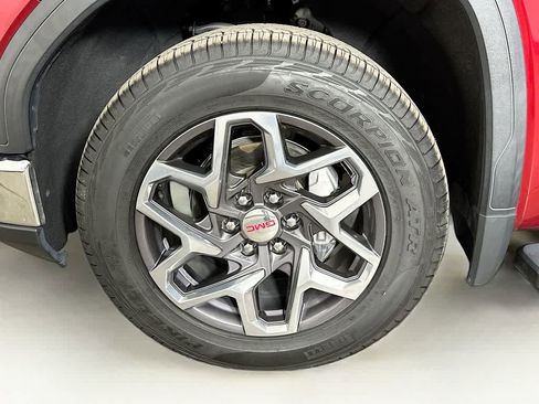Used 2022 GMC Sierra 1500 SLT w/ SLT Premium Plus Package AWD/4WD image 8