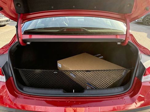 New 2025 Hyundai Elantra SEL image 25