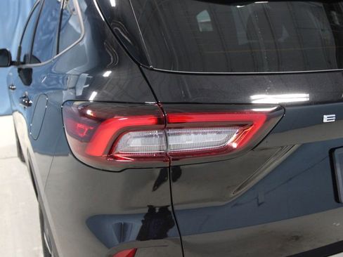 Used 2025 Ford Escape ST-Line Elite w/ Class II Trailer Tow Package image 33