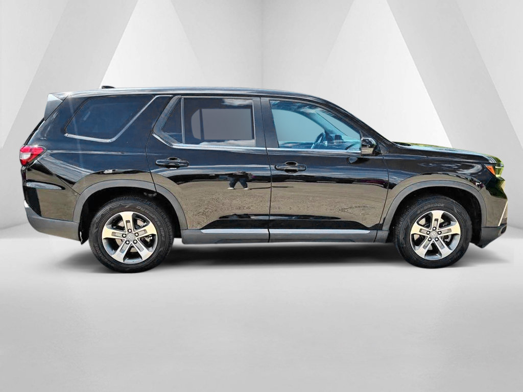 Used 2025 Honda Pilot EX-L image 8