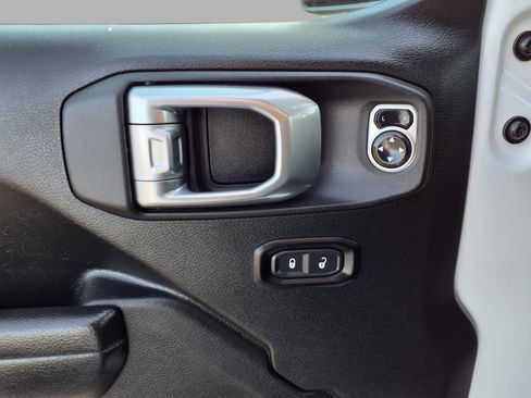 Used 2023 Jeep Gladiator Rubicon w/ Trailer Tow Package image 19