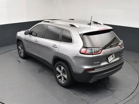 Used 2019 Jeep Cherokee Limited image 16