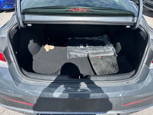 Used 2025 Hyundai Elantra Sport FWD image 30