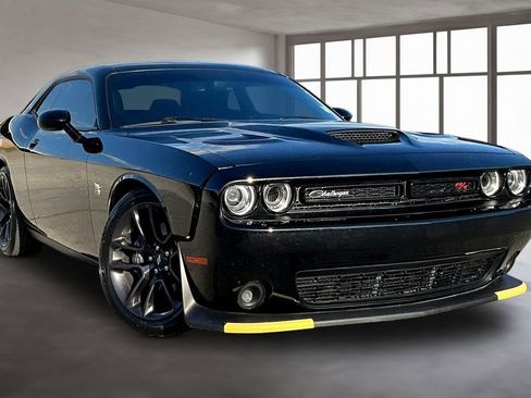 Used 2022 Dodge Challenger R/T Scat Pack w/ Plus Package image 3