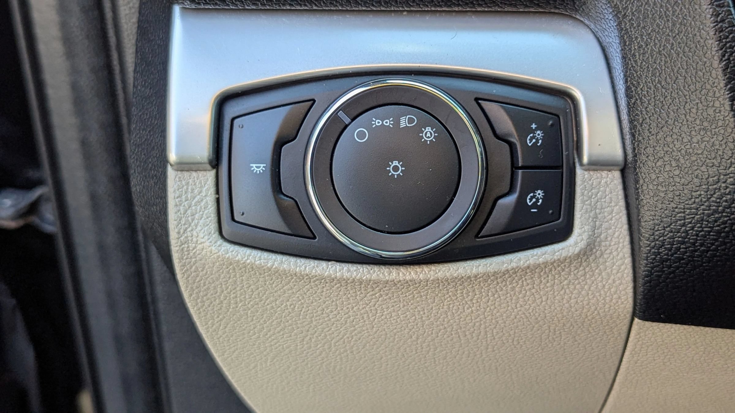 Used 2018 Ford Explorer FWD image 21