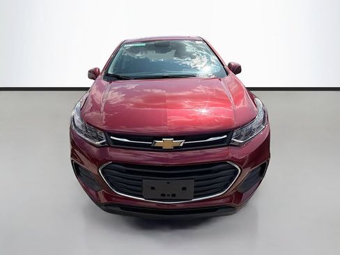 Used 2021 Chevrolet Trax LS AWD/4WD image 2