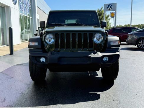 Used 2023 Jeep Wrangler Sport AWD/4WD image 2